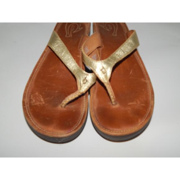 Olukai Hali'a gold leather wedge thong sandals 10 - Picture 5 of 5